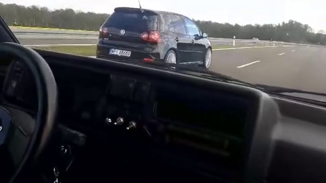 Volkswagen Golf mk5 V r32 vs Golf mk2 II 2.8 VR6 4 motion смотреть онлайн