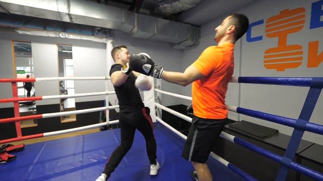 ИЛЬИЧ ПРОТИВ БОКСЕРА смотреть онлайн