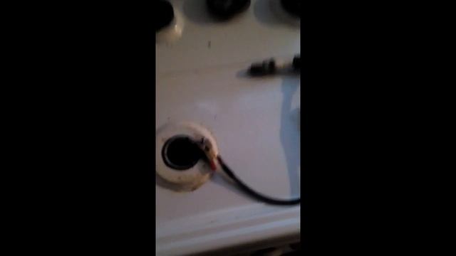 Супер способ проверить есть-ли искра на свече зажигания! смотреть онлайн