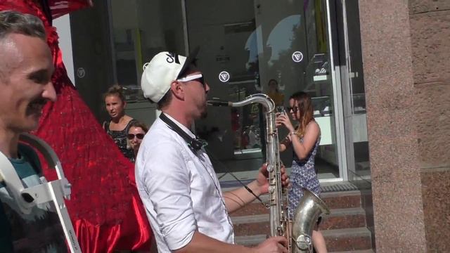 Mosbrass - Шествие по Тверской @ Фестиваль "Московское варенье" 07.08.2016 смотреть онлайн