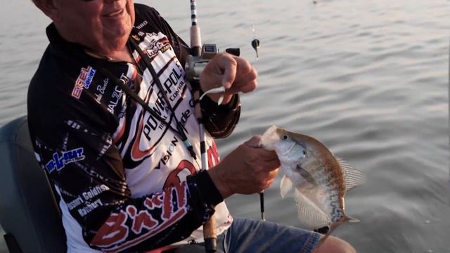 Pulling Planer Boards for Crappie with Charlie Bunting on Sardis Lake, MS смотреть онлайн