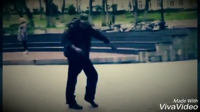 Алкаш танцует смотреть онлайн