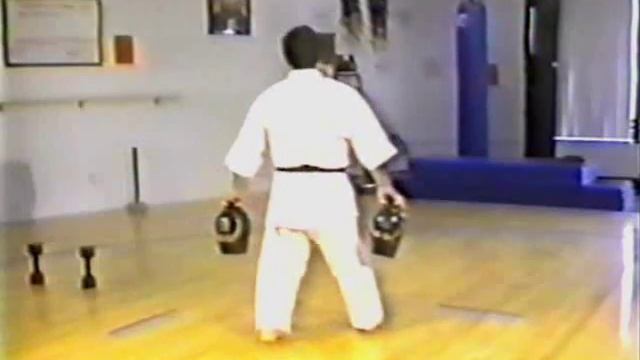 Morio Higaonna Body Training - Nigiri Game