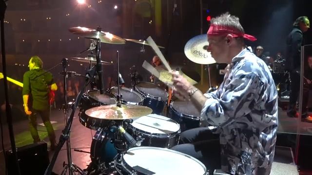 OPUS "Live Is Life" Oper Graz 19.12.2017 смотреть онлайн