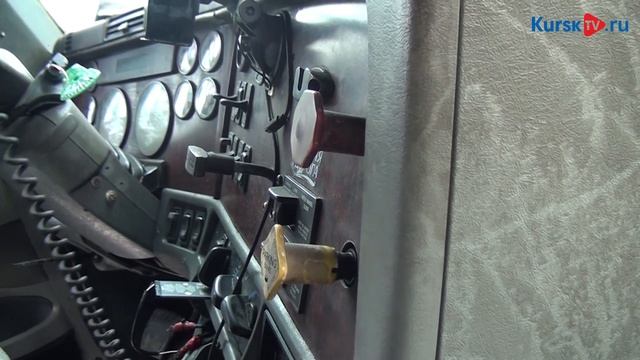 Под Курском в сгоревшей фуре замерзают дальнобойщики смотреть онлайн