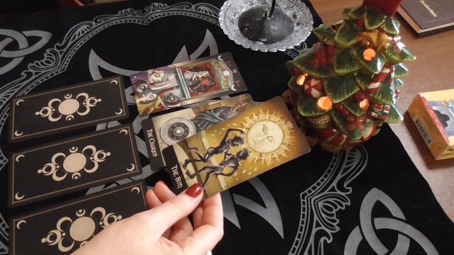 Гадание на картах Таро Как ко мне относиться определённый человек смотреть онлайн