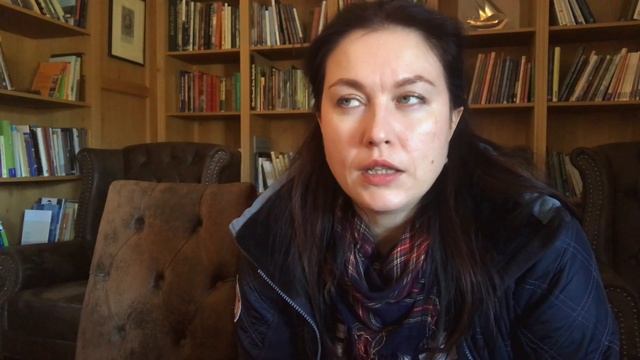 Книга: бумажная или электронная? смотреть онлайн