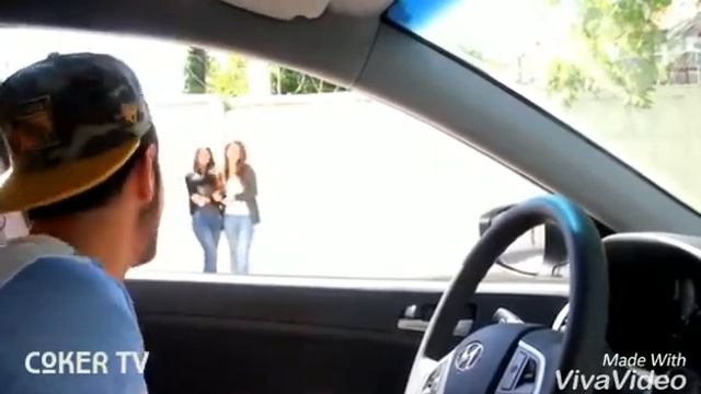 Зачитал девушкам на ходу!!! смотреть онлайн