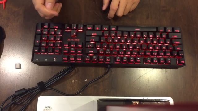 Redragon Vara K551 Mechanical Keyboard Unboxing смотреть онлайн
