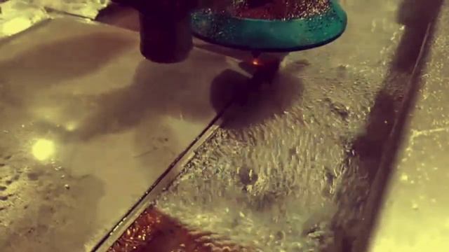Резка вольфрама. Струя воды словно газовый резак. смотреть онлайн