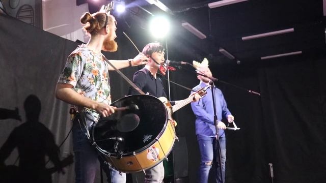 выступают Саша, Леша и Алексей смотреть онлайн