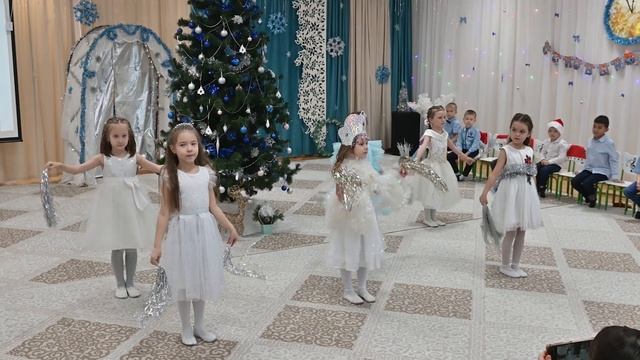 Новогодний утренник 2022 смотреть онлайн