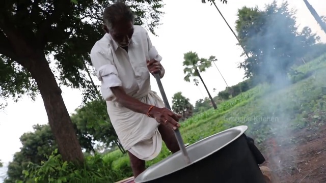 King Of 2000 EGGS - My Grandpa Donating 2000 Eggs Recipe To Homeless People