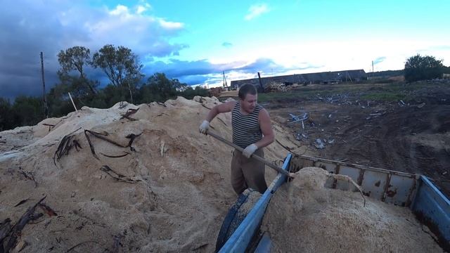 Уборка в КУРЯТНИКЕ ЖИЗНЬ В ДЕРЕВНЕ смотреть онлайн