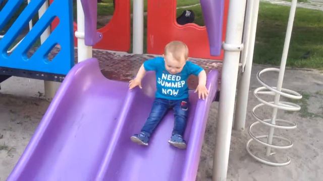 Ребёнок на прогулке. Дети гуляют