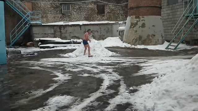 Сауна, снег. Красота! смотреть онлайн