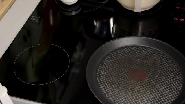 Рецепт дрожжевых блинов. Блины дрожжевые на молоке. Несколько вариантов оригинальной подачи к столу смотреть онлайн