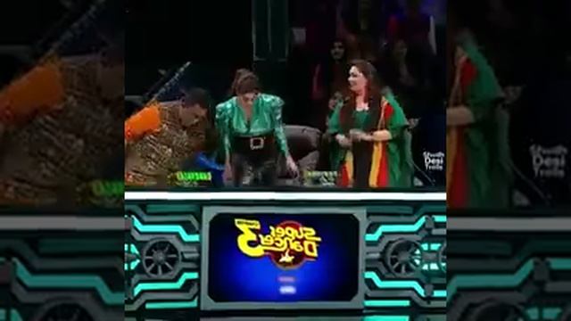 طفلة هندية صغيرة جننت لجنة التحكيم بي رقصها الجميل❤️?? смотреть онлайн