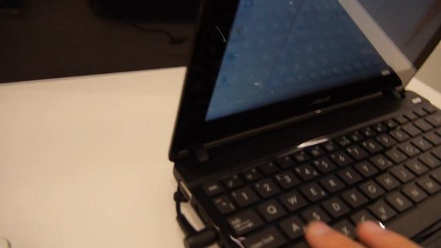 Asus X102BA Netbook im Hands On [Deutsch] смотреть онлайн