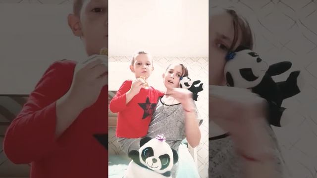 У моего брата день рождения ему 4 года смотреть онлайн