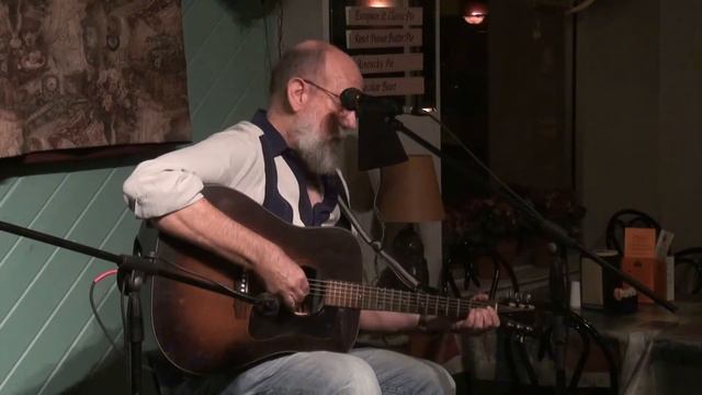"Archbishop's Chainsaw" performed by Charlie Robertson смотреть онлайн
