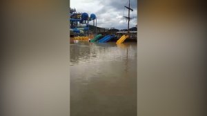 В Джубге после залпового ливня затопило аквапарк