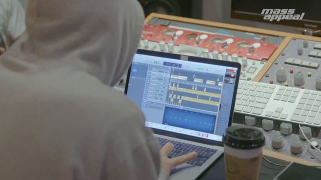 Рулетка ритма: Joji | Mass Appeal смотреть онлайн