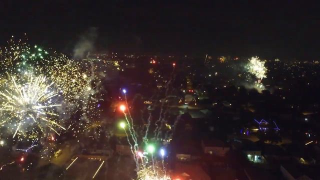 Fireworks in Slow Motion filmed from Drone DJI Phantom 3 Standard смотреть онлайн