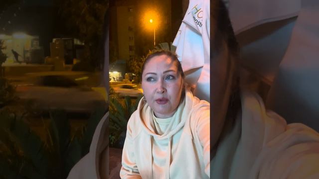 Как самостоятельно вылечить боль в коленях. #женскаяшколавиолв смотреть онлайн