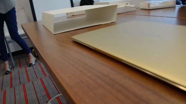 Premiera Huawei Matebook X, E i D смотреть онлайн