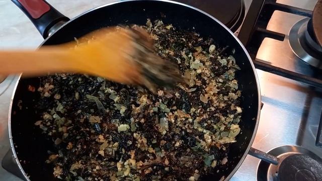 Бабушка готовит пельмени из конского щавеля - авелик смотреть онлайн