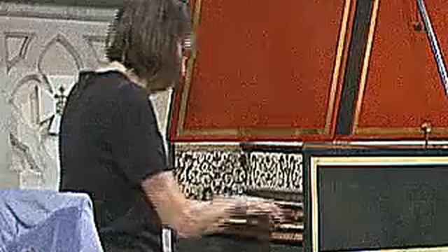 Bach Harpsichord Concerto in D minor (I): Elaine Comparone & The Queen's Chamber Band смотреть онлайн