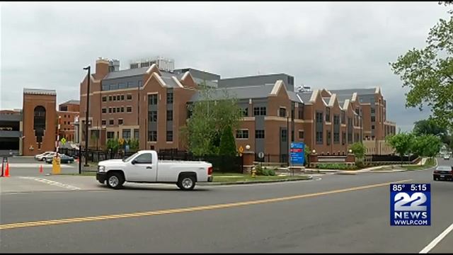 The dangers of leaving children in cars during the summer смотреть онлайн