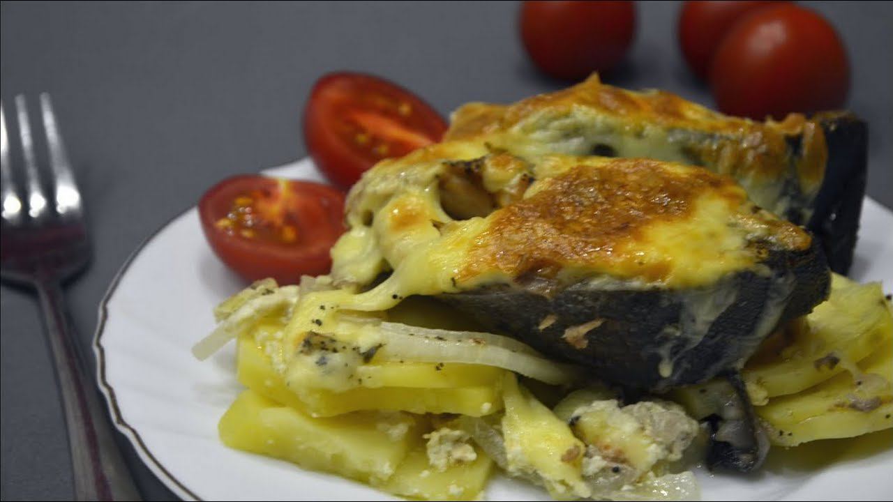 Нежная и сочная горбуша запеченная в духовке - максимально простой рецепт. смотреть онлайн