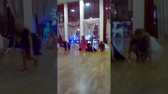 Танцы группы Мультидэнс . Школы 1253 смотреть онлайн