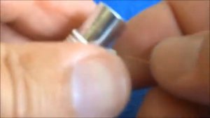 Как сделать ЭЛЕКТРО МАГНИТ из БАТАРЕЙКИ и НИКАКИХ ГВОЗДЕЙ