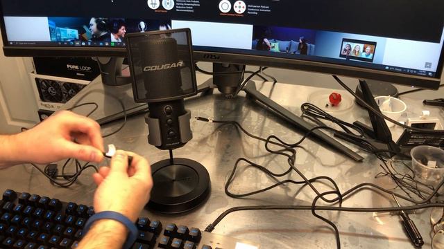 OCC checks out the Screamer X from Cougar Gaming! смотреть онлайн
