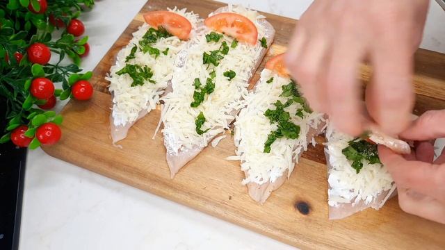 До сих пор получаю благодарности за этот рецепт куриного филе на праздничный стол. Гости в восторге смотреть онлайн