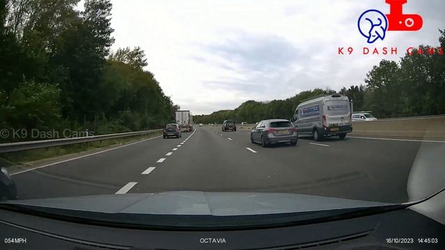 UK Dash Cam #159 - Close Calls, Bad Drivers & Observations смотреть онлайн