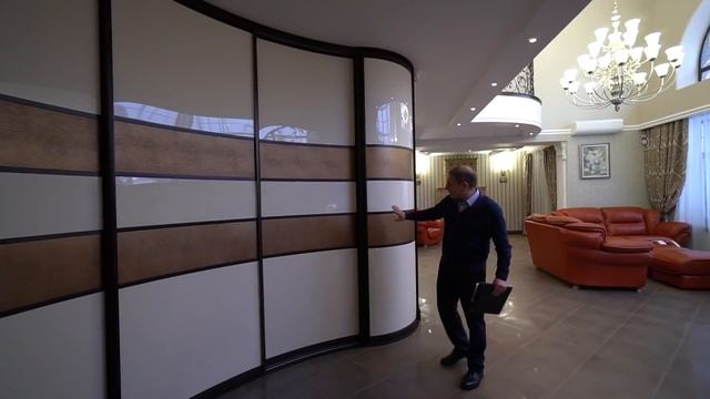 Просторный семейный особняк в стиле современной классики с большим бассейном в поселке Президент смотреть онлайн