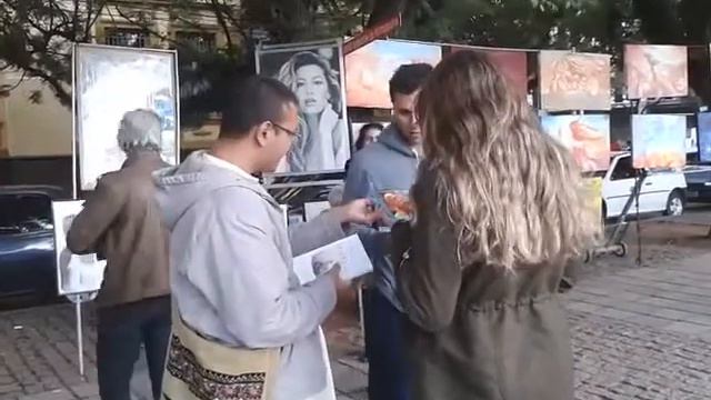 Caitanya Chandra dasa distributing books in Brazil смотреть онлайн