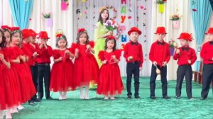 Песня детей на 8 марта. Утренник 8 марта. Песня на 8 марта. Песня для Мамы