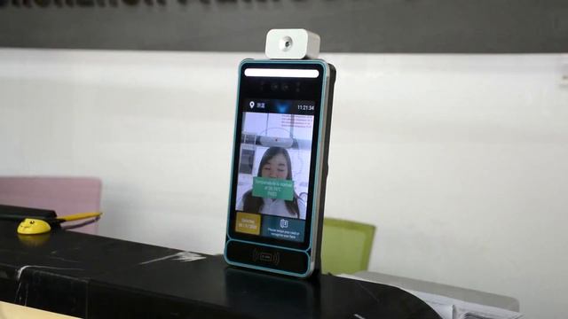 Face Recognition Terminal with Access Control System and Thermometer Temperature Measuring Machine смотреть онлайн