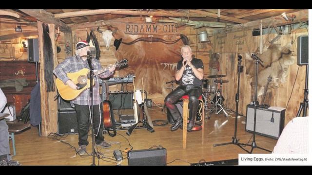 Living Eggs - CD Extrakt - recorded Aug and Oct 2022 смотреть онлайн