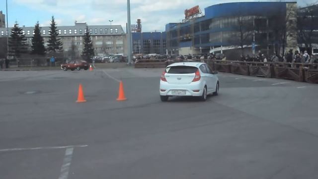 Выставка "Мир автомобиля" в СКК 09.04.2016 смотреть онлайн