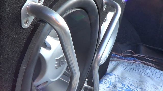 JBL GT5-1204 BR смотреть онлайн