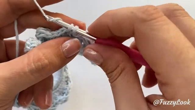 Резинка для волос крючком с шишечками/Легко и просто/Вязание для начинающих/Crochet scrunchie/DIY смотреть онлайн