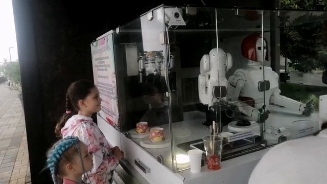 26-27 мая 2023. Новый пляж Мандарин готовят к открытию. смотреть онлайн