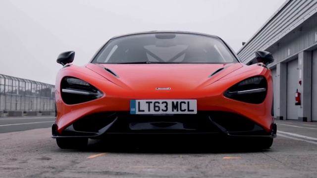 НОВЫЙ McLaren 765LT - ПЕРВЫЙ ВЗГЛЯД и звук выхлопа!