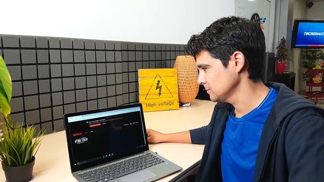 PARECE UN MACBOOK pero es mucho MAS BARATO!! смотреть онлайн